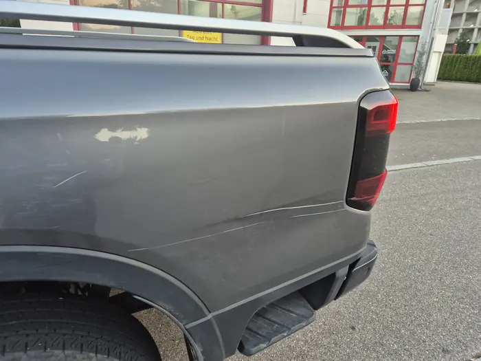 Unfallschaden Ford Ranger Heck - KFZ Gutachter Ulm-Alb